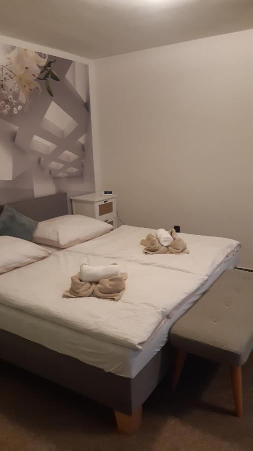 Budha Apartma Jirikov  Экстерьер фото